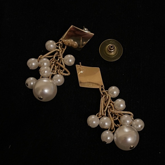 Pearl cluster earrings - Picture 1 of 3